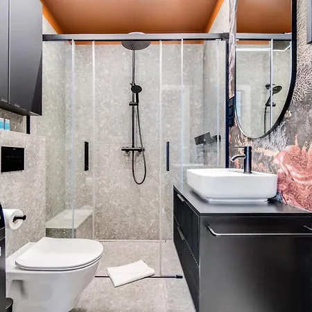 Jednosci Narodowej 202 By Homeprime *